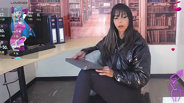 Catalella Ar online show from November 21, 2025, 3:16 am