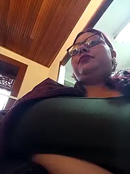 Blair Elliss online show from December 21, 2024, 10:19 pm