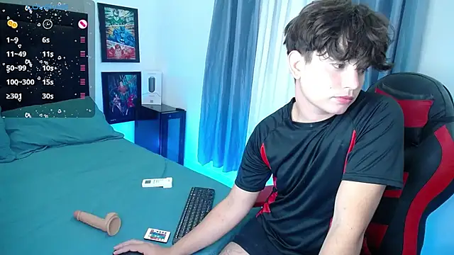 Snapshot of andyboy- chatting on December 4, 2024, 11:24 pm andyboy- online show from December 4, 2024, 11:24 pm