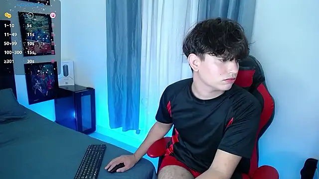 Snapshot of andyboy- chatting on December 7, 2024, 11:12 pm andyboy- online show from December 7, 2024, 11:12 pm