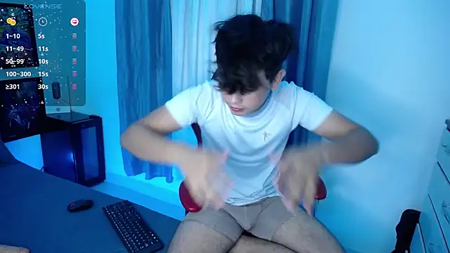 Snapshot of andyboy- chatting on December 8, 2024, 10:47 pm andyboy- online show from December 8, 2024, 10:47 pm