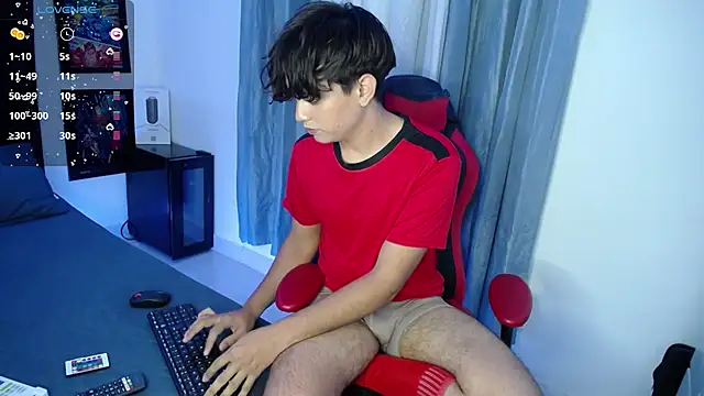 Snapshot of andyboy- chatting on December 15, 2024, 2:19 am andyboy- online show from December 15, 2024, 2:19 am