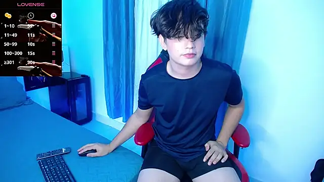 Snapshot of andyboy- chatting on January 30, 2025, 1:11 am andyboy- online show from January 30, 2025, 1:11 am