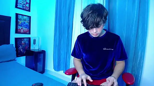 Snapshot of andyboy- chatting on February 9, 2025, 2:06 am andyboy- online show from February 9, 2025, 2:06 am