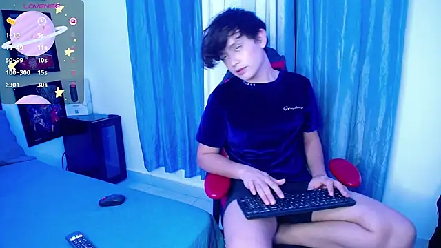 Snapshot of andyboy- chatting on February 22, 2025, 1:22 am andyboy- online show from February 22, 2025, 1:22 am