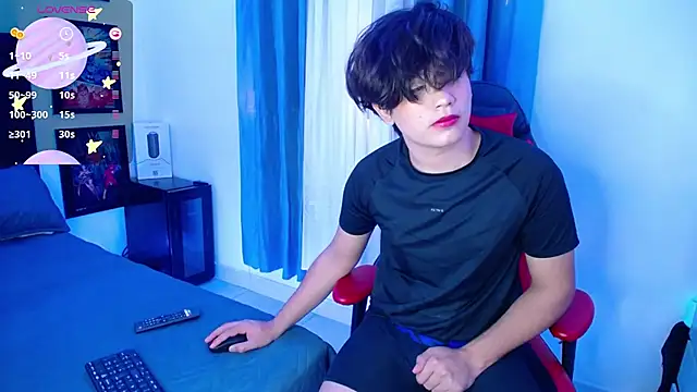 Snapshot of andyboy- chatting on March 5, 2025, 9:26 pm andyboy- online show from March 5, 2025, 9:26 pm