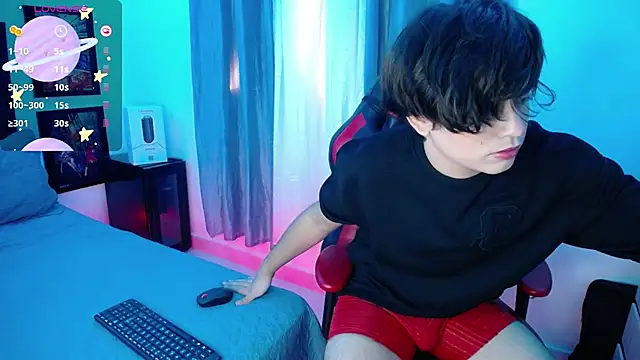 Snapshot of andyboy- chatting on March 11, 2025, 9:59 pm andyboy- online show from March 11, 2025, 9:59 pm