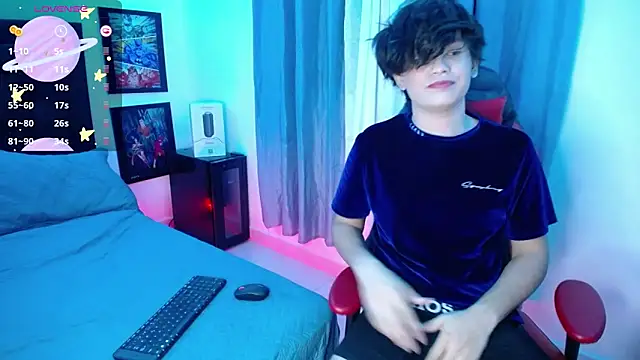 Snapshot of andyboy- chatting on March 23, 2025, 12:36 am andyboy- online show from March 23, 2025, 12:36 am