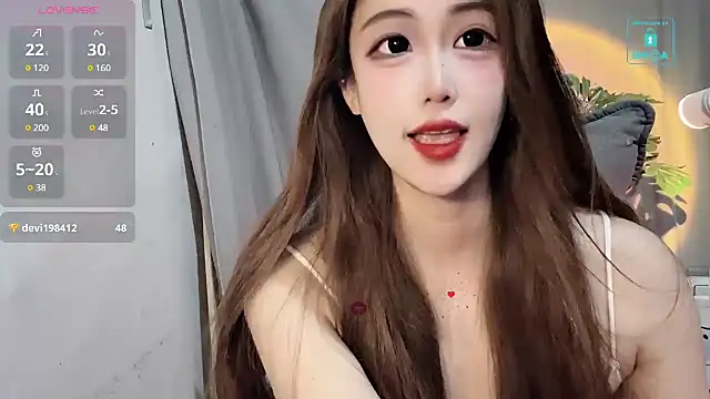 Snapshot of agreeable-22 chatting on January 17, 2025, 1:25 am agreeable-22 online show from January 17, 2025, 1:25 am