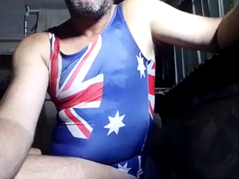 Snapshot of madaussiehere chatting on February 4, 2026, 5:52 pm madaussiehere online show from February 4, 2026, 5:52 pm
