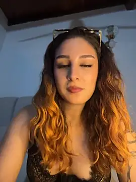 Mon Cherry online show from April 15, 2026, 1:12 am