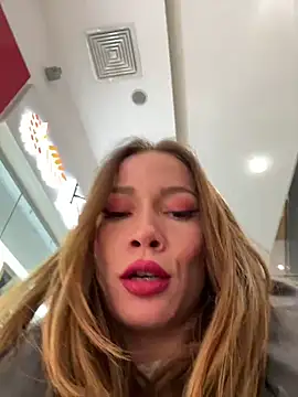 LavenderHot online show from December 11, 2024, 7:20 am