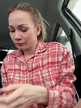 LavenderHot online show from January 28, 2025, 9:30 am