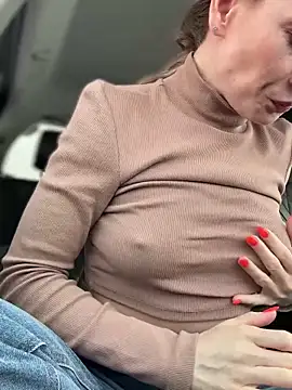 LavenderHot online show from March 11, 2025, 5:16 am