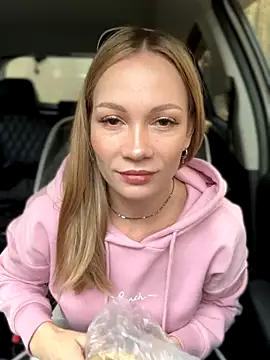 LavenderHot online show from October 4, 2025, 1:47 am