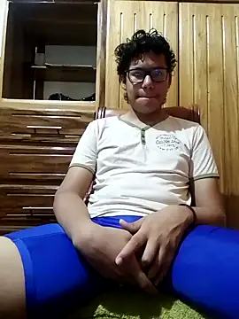 Snapshot of kiol45ty chatting on September 12, 2025, 5:24 pm kiol45ty online show from September 12, 2025, 5:24 pm