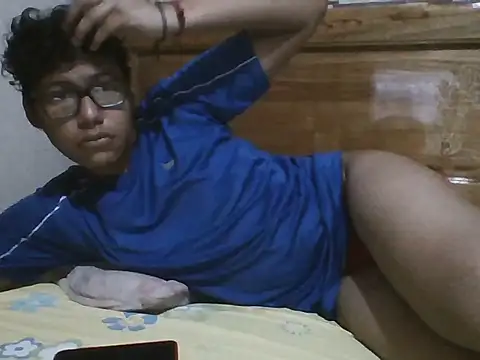 Snapshot of kiol45ty chatting on July 29, 2026, 9:46 pm kiol45ty online show from July 29, 2026, 9:46 pm