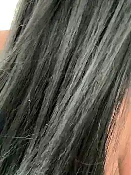 latinababyy online show from October 7, 2025, 6:05 pm