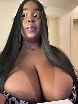 latinababyy online show from November 2, 2025, 5:43 am