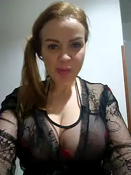 eva ragazzadolce online show from January 1, 2025, 4:39 pm
