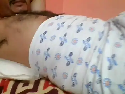 naughtymike0007 online show from November 12, 2025, 11:43 am