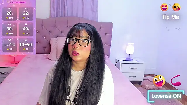 Latinabombsheell online show from October 1, 2025, 5:35 am