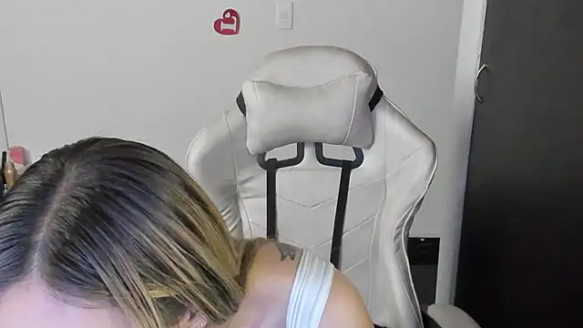 Andreina Suann online show from January 28, 2025, 2:42 pm