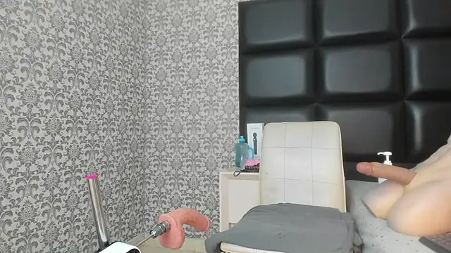 mature dollyy online show from April 22, 2026, 12:39 pm