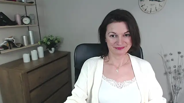 VivianWILD online show from December 28, 2024, 9:52 am