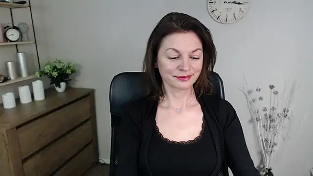 VivianWILD online show from January 9, 2025, 9:59 am