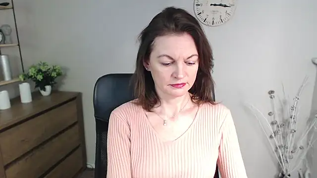 VivianWILD online show from January 24, 2025, 6:46 am