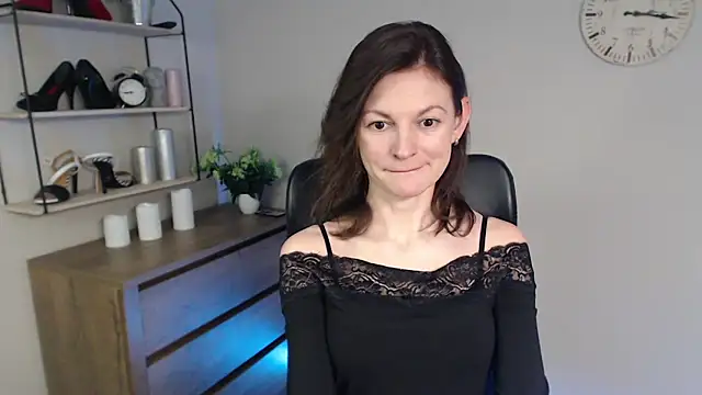 VivianWILD online show from February 6, 2025, 10:26 am