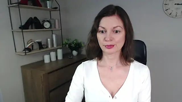 VivianWILD online show from February 13, 2025, 7:03 am