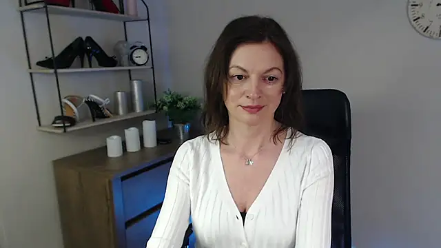 VivianWILD online show from February 25, 2025, 10:58 am