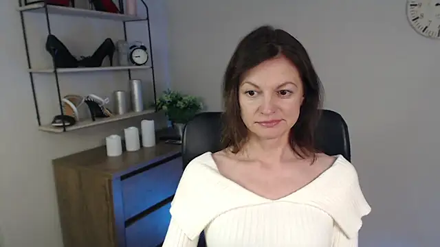 VivianWILD online show from February 26, 2025, 10:47 am