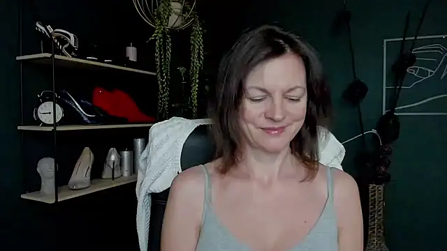 VivianWILD online show from March 20, 2025, 7:14 am