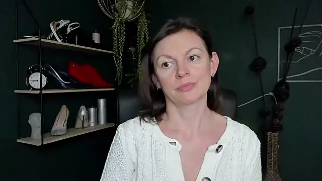 VivianWILD online show from March 21, 2025, 10:06 am