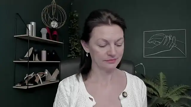 VivianWILD online show from December 18, 2025, 6:52 am