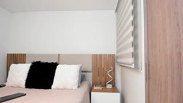 MalejaDiaz  online show from March 30, 2026, 10:44 pm