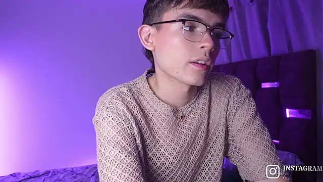 Angelo 018 online show from September 11, 2025, 4:12 am