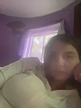 itzcheyduh online show from October 8, 2025, 11:13 pm