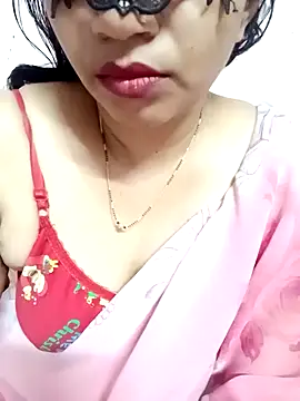 Snapshot of Hotanita99 chatting on February 14, 2025, 12:25 pm Hotanita99 online show from February 14, 2025, 12:25 pm