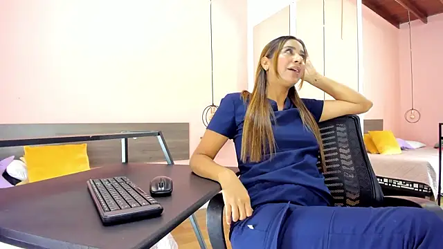 Snapshot of Alana_Suares1 chatting on January 5, 2026, 9:51 pm Alana Suares1 online show from January 5, 2026, 9:51 pm