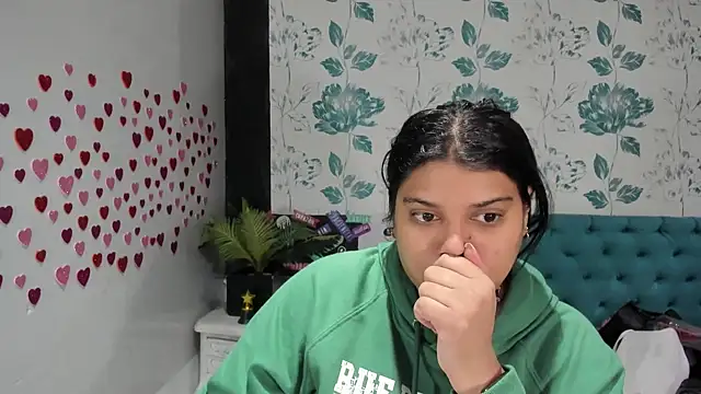 LindaBreeS online show from February 11, 2025, 3:18 pm