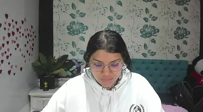 LindaBreeS online show from February 28, 2025, 8:50 pm