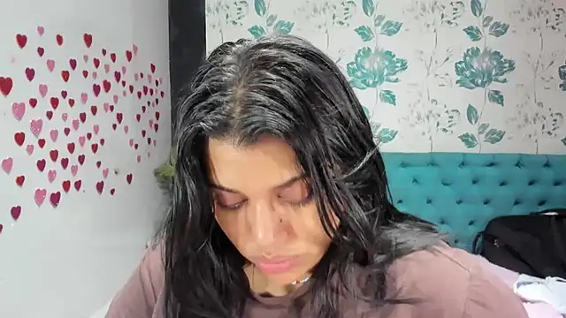 LindaBreeS online show from March 5, 2025, 8:21 pm