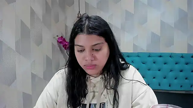 LindaBreeS online show from September 30, 2025, 2:00 pm