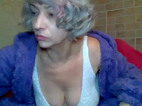 Snapshot of Lorie_Carrie chatting on December 5, 2024, 6:33 pm Lorie Carrie online show from December 5, 2024, 6:33 pm