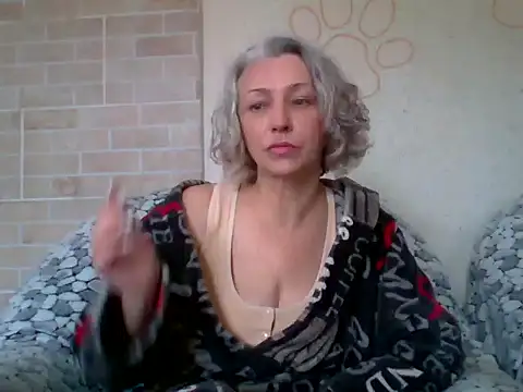 Lorie Carrie online show from May 30, 2026, 7:49 am