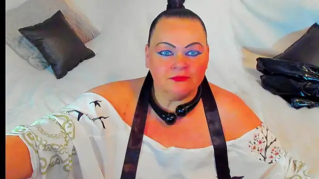 Snapshot of MilanaBiegert chatting on January 2, 2025, 3:40 pm MilanaBiegert online show from January 2, 2025, 3:40 pm